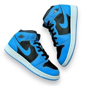 Jordan 1 Mid University Blue Black